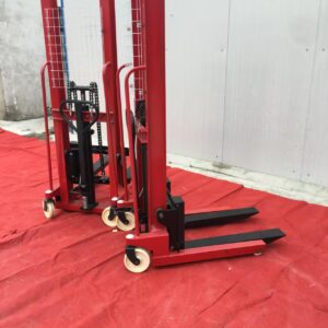 Paletový zakladač manuálny 3T